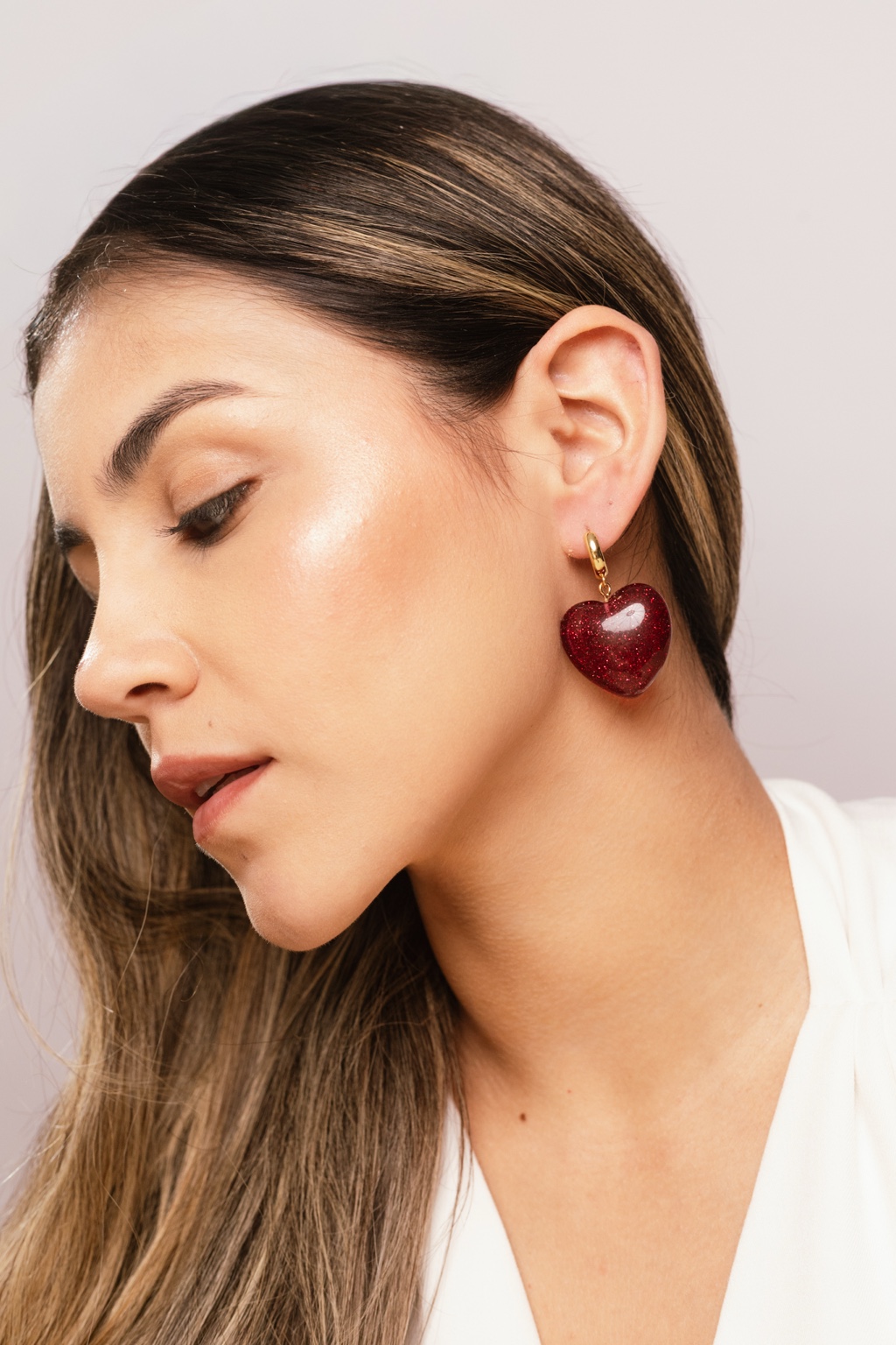 Aretes Amore Deep en forma de corazón rojo